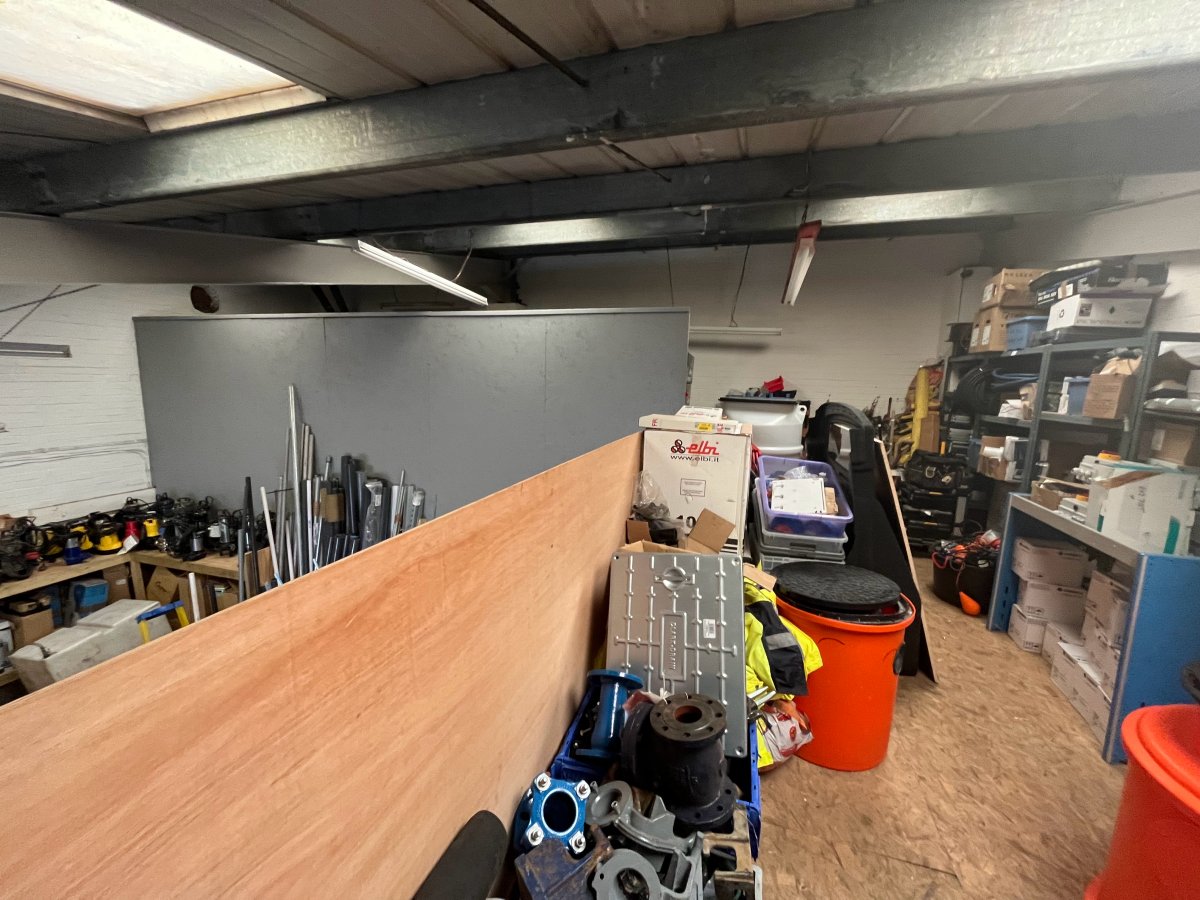 Industrial Unit in Burgess Hill - photo 4
