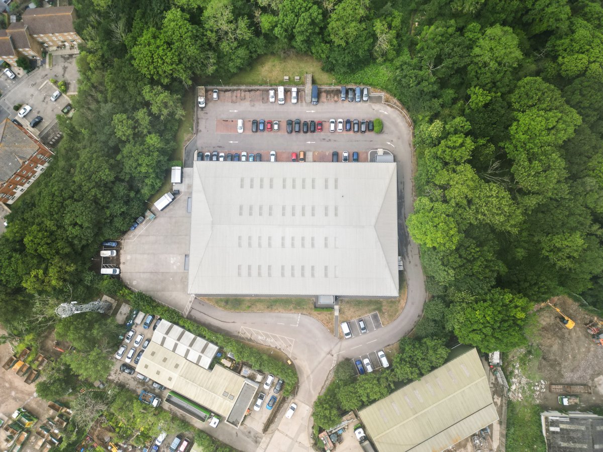 Industrial Unit in St Leonards - photo 4