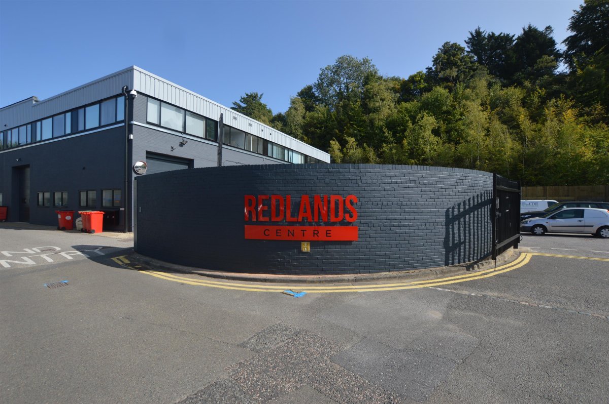 Industrial Unit in Coulsdon - photo 3