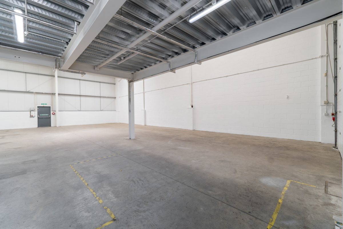 Industrial Unit in Redhill - photo 3