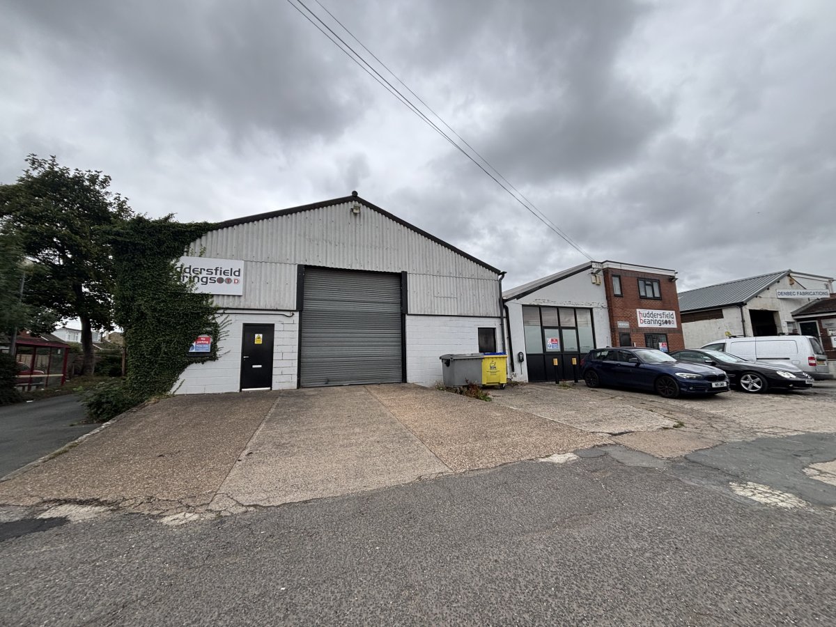 Industrial Unit in Drighlington - photo 2
