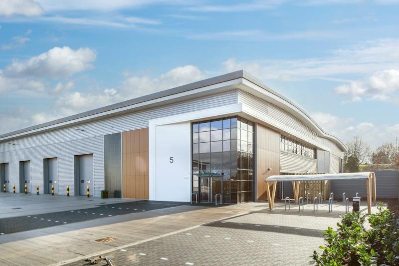 Industrial Unit in Basingstoke - photo 4