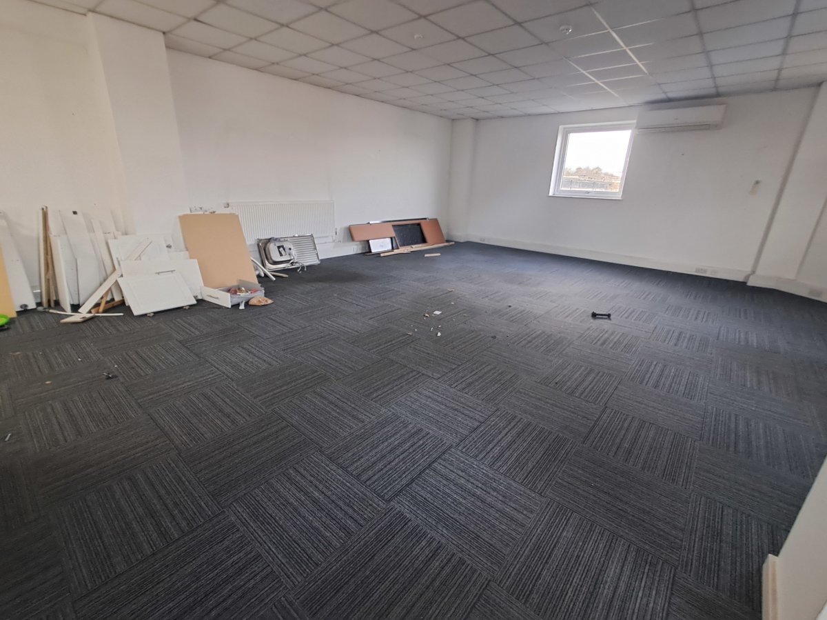Industrial Unit in Mitcham - photo 4