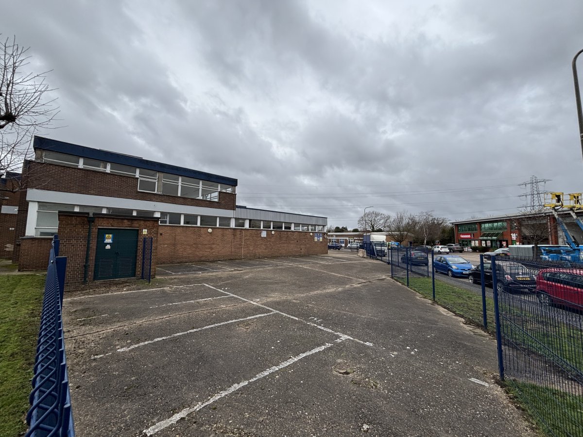 Industrial in Mitcham