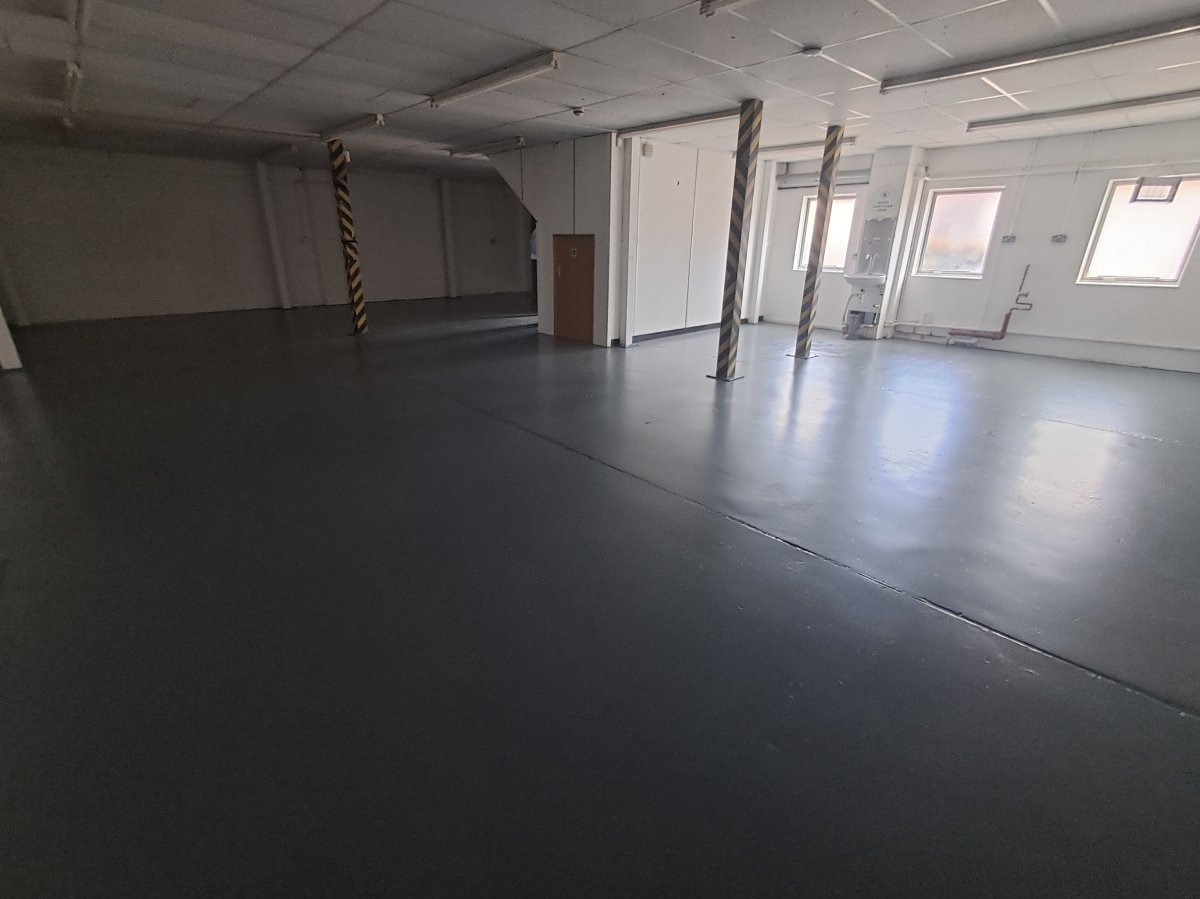 Industrial Unit in Sutton - photo 2