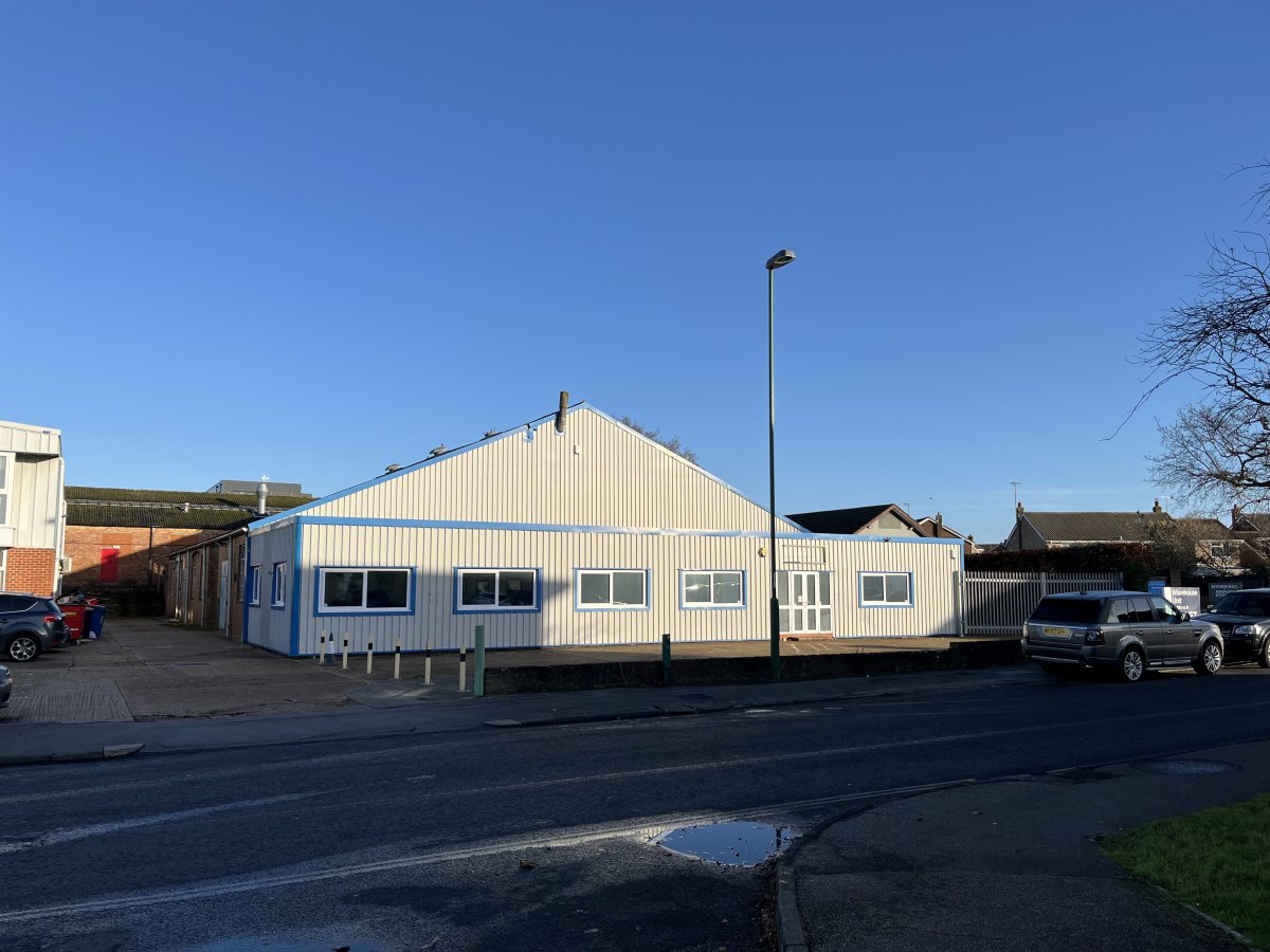 Industrial Unit in Burgess Hill - photo 3