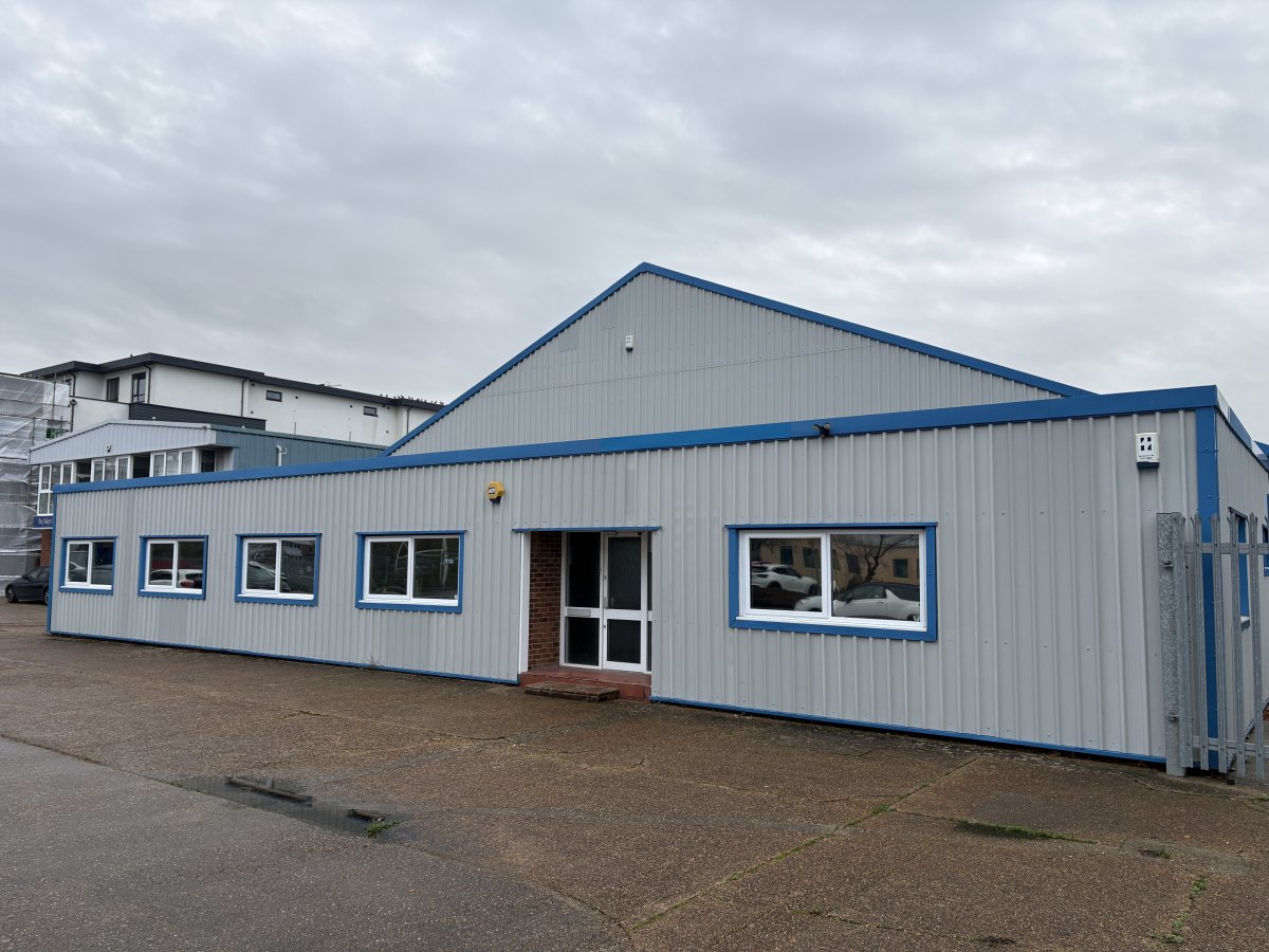Industrial Unit in Burgess Hill - photo 4