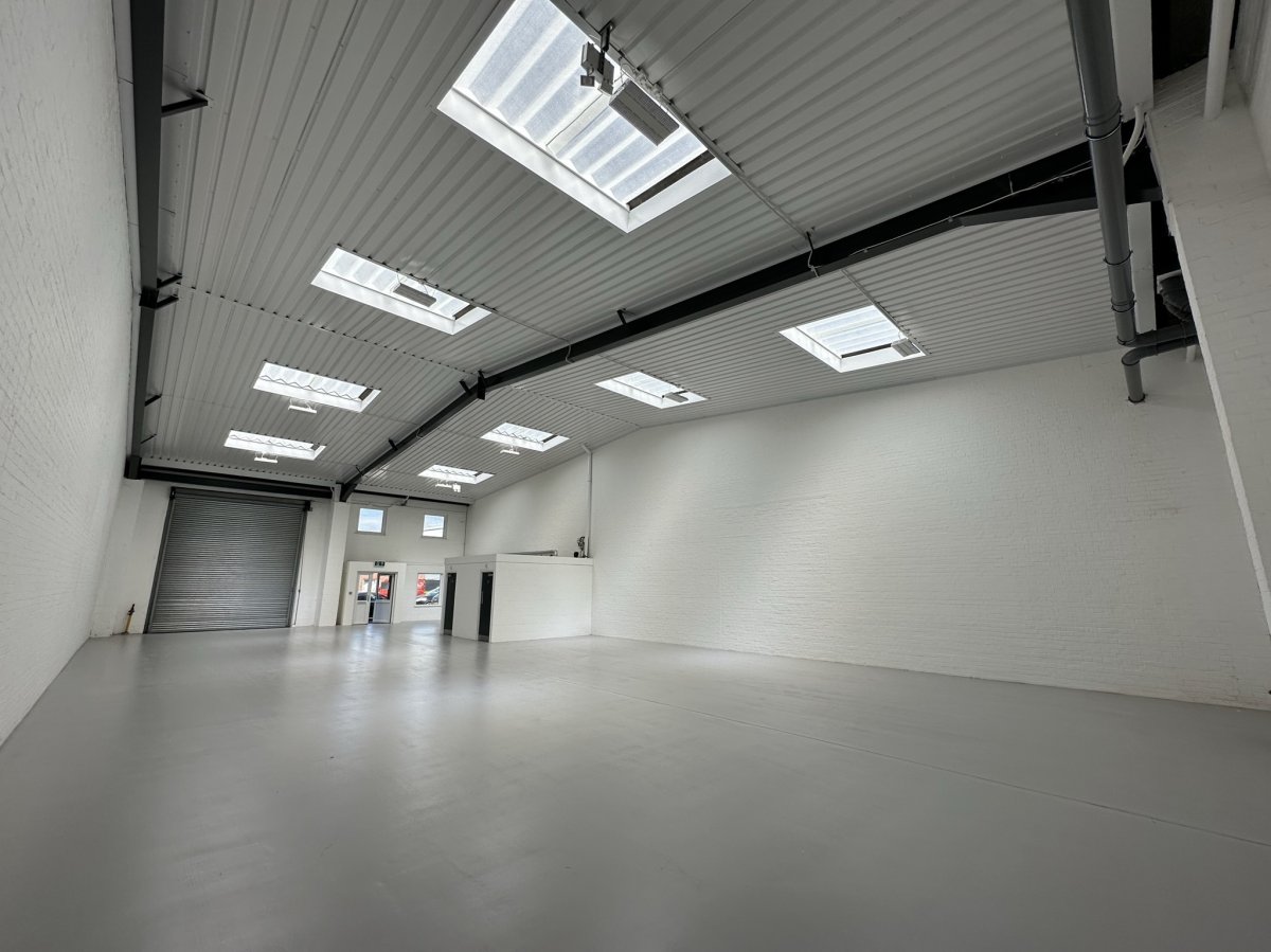 Industrial Unit in Eastbourne - photo 3