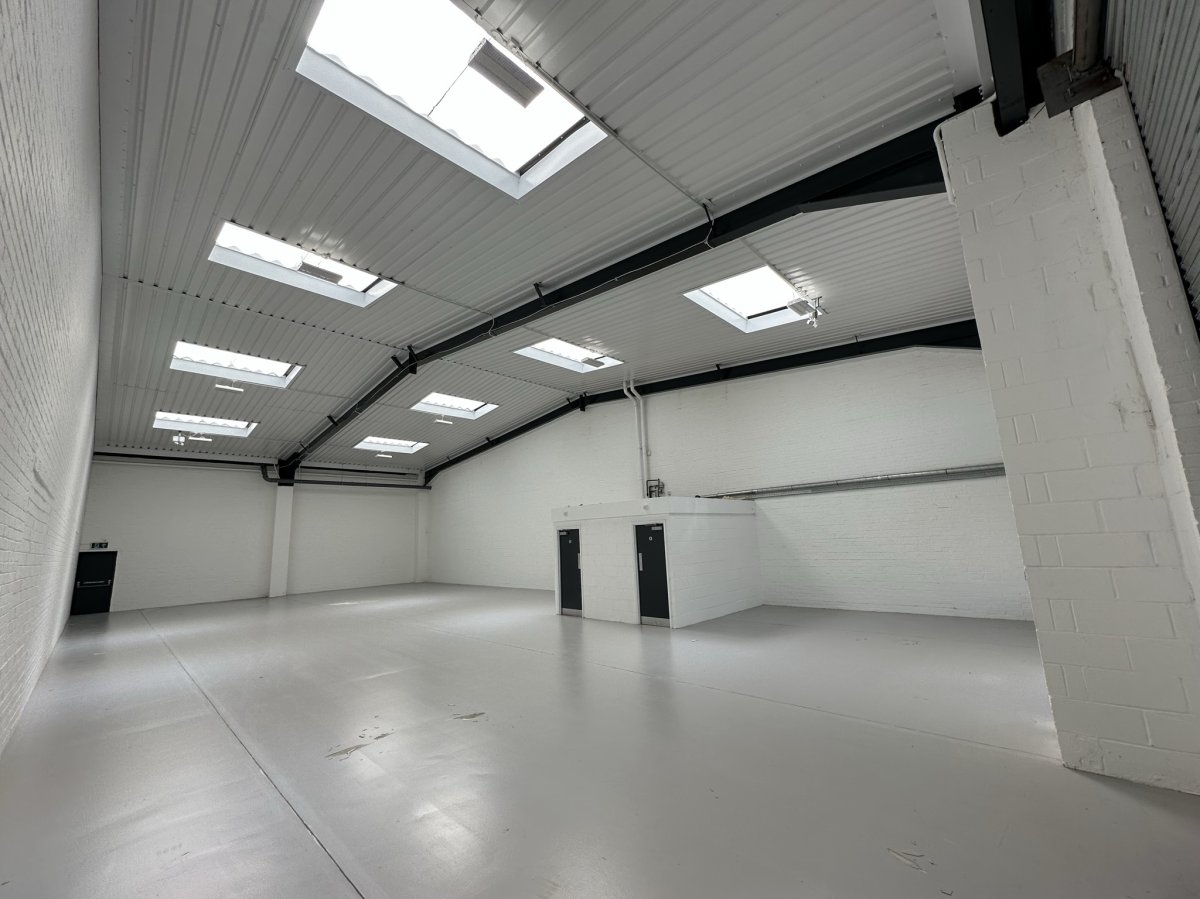 Industrial Unit in Eastbourne - photo 2