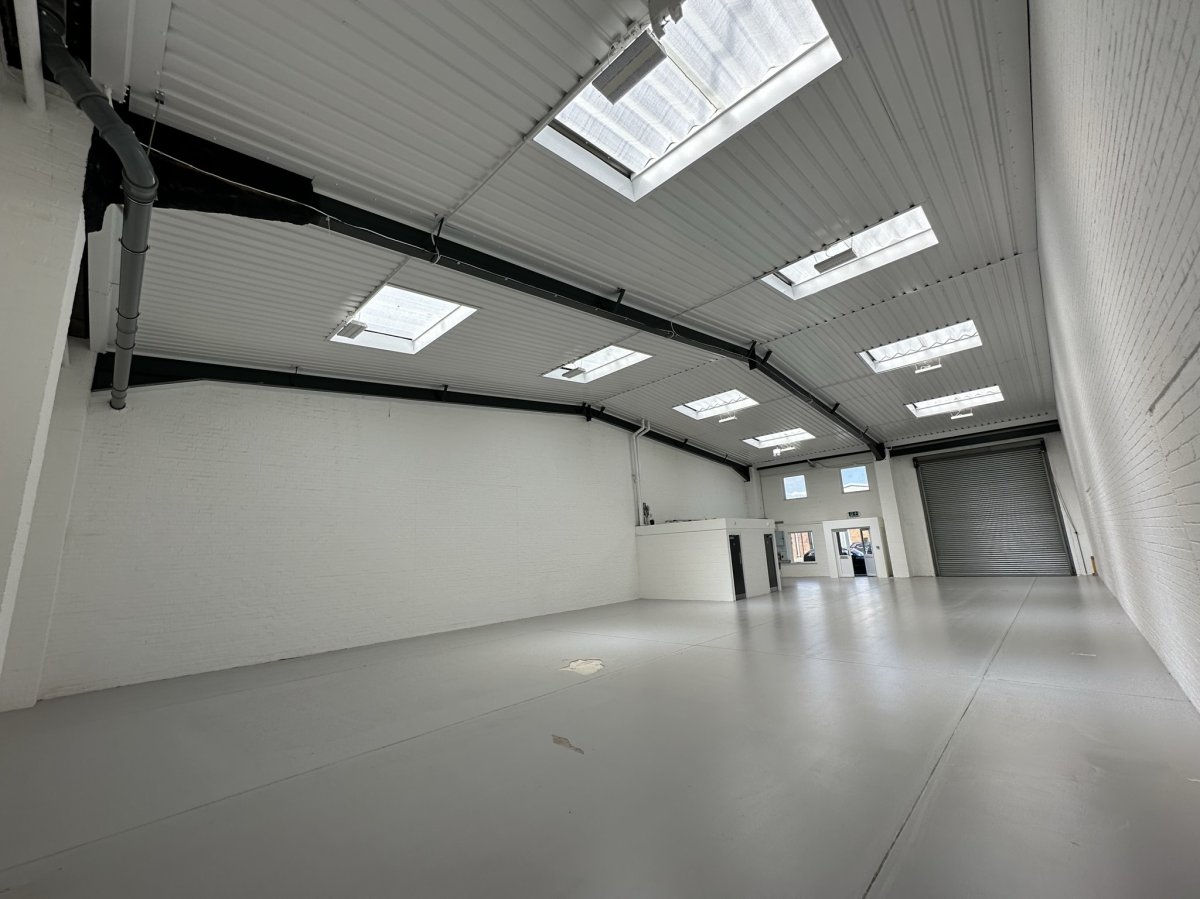 Industrial Unit in Eastbourne - photo 3