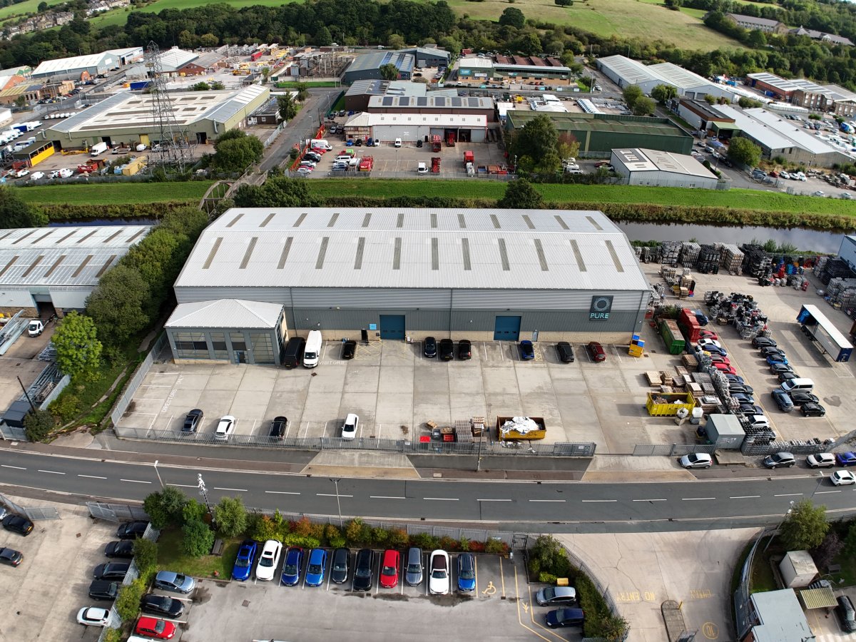 Industrial Unit To Let, Brighouse, West Yorkshire