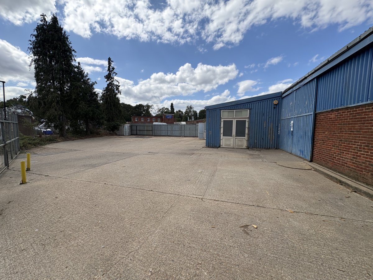 Industrial Unit in Sholing - photo 2