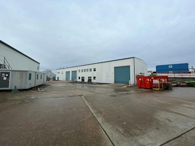 Industrial Unit in Southampton - photo 3