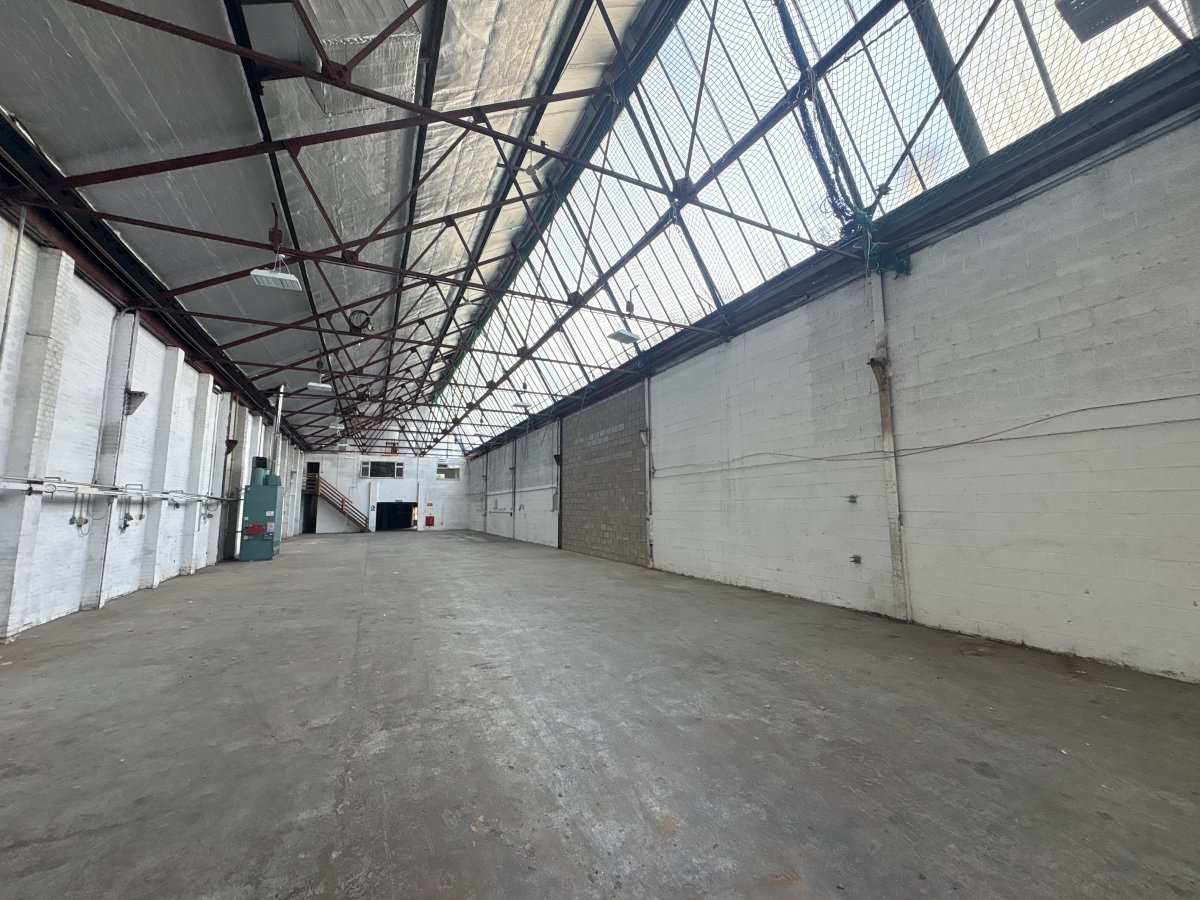 Industrial Unit in Wolverhampton - photo 3