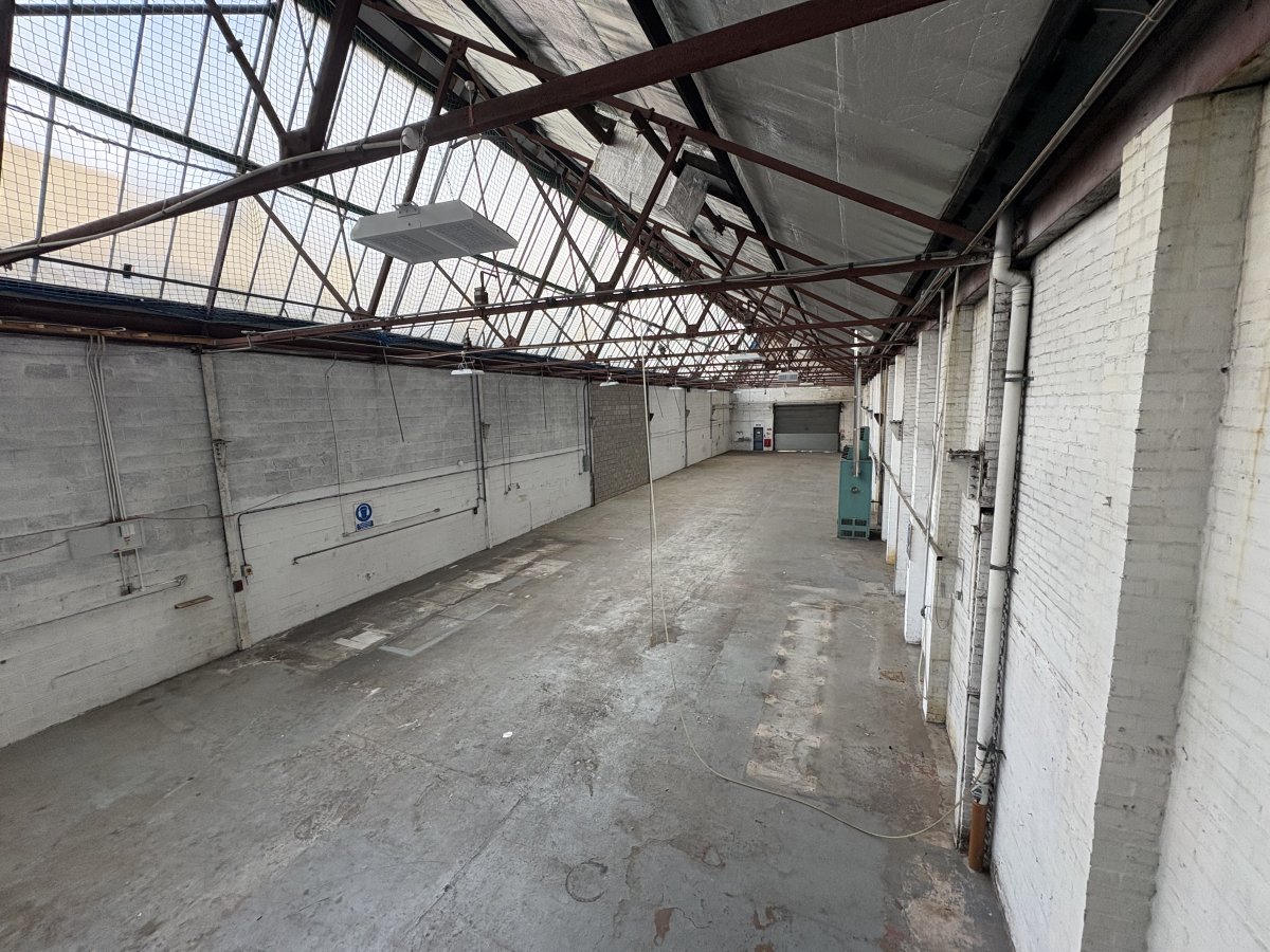 Industrial Unit in Wolverhampton - photo 4