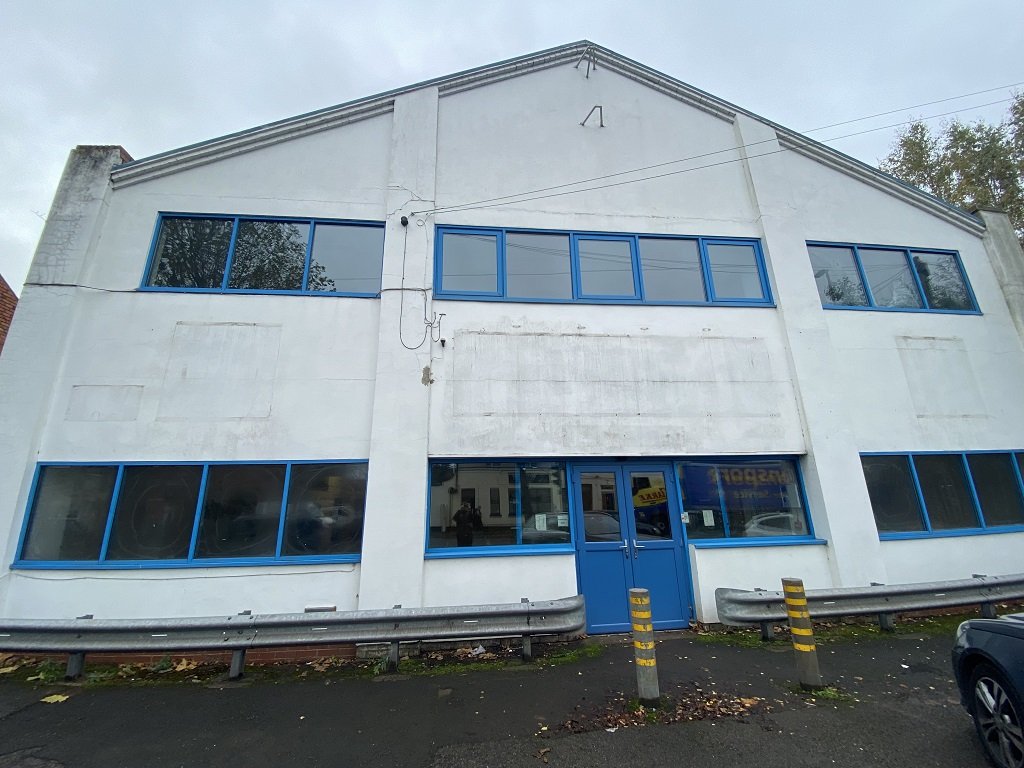 Industrial Unit To Let, Brierley Hill, West Midlands