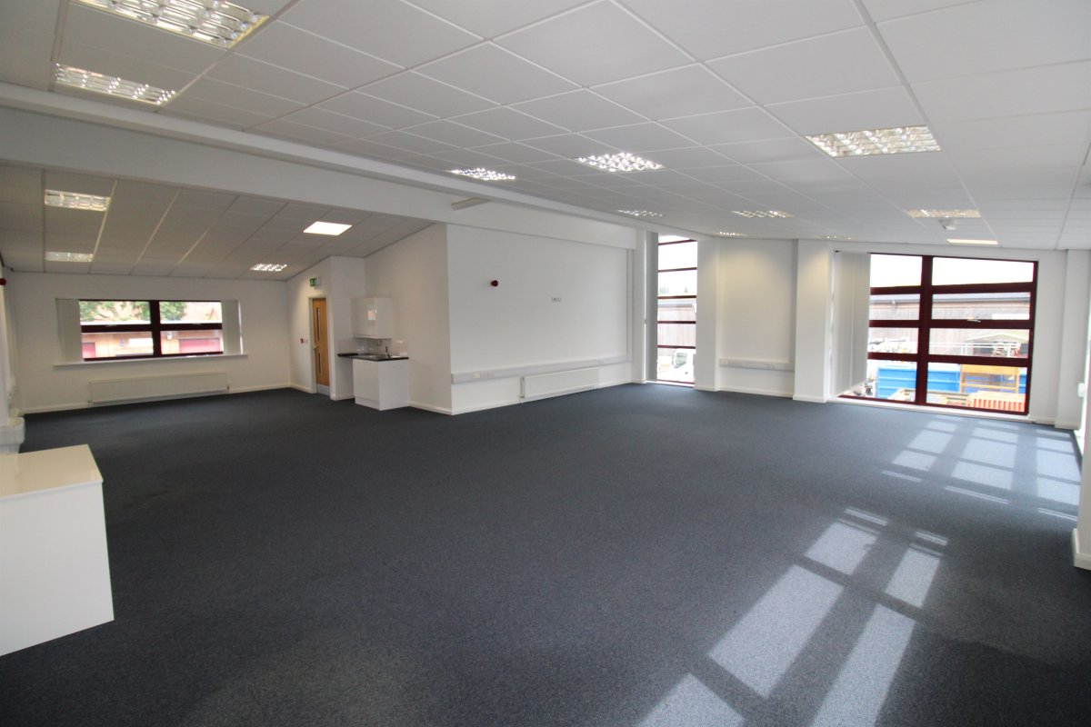 Industrial Unit in Hinckley - photo 2
