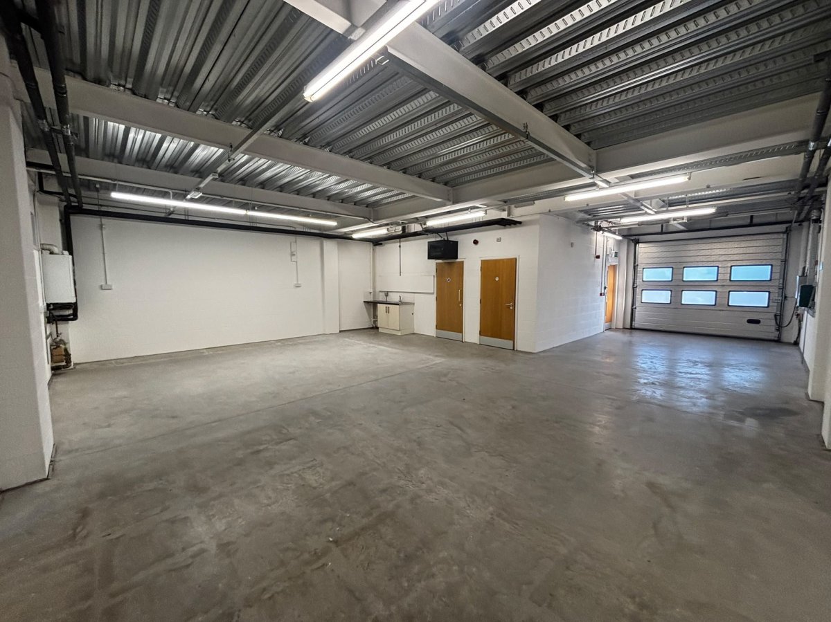 Industrial Unit in Hinckley - photo 3