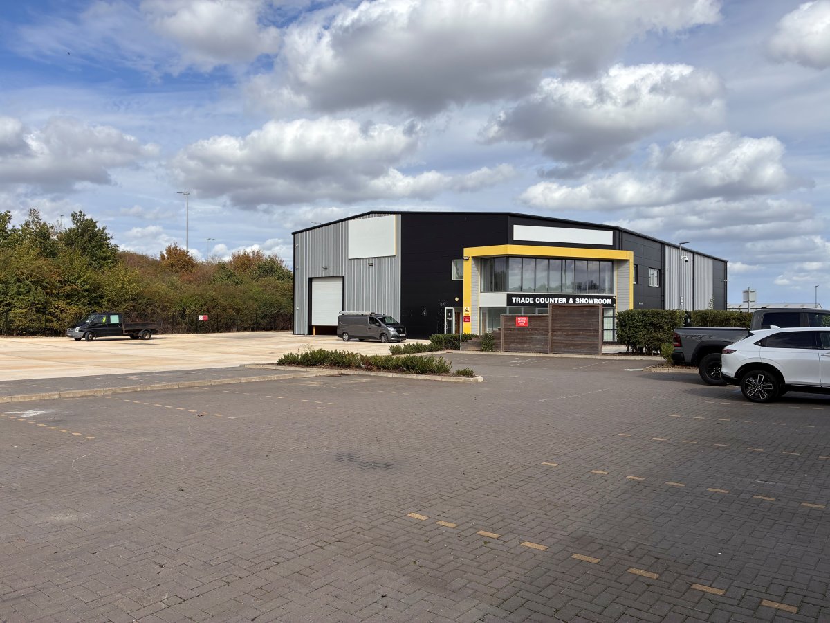 Industrial Unit in Peterborough - photo 4