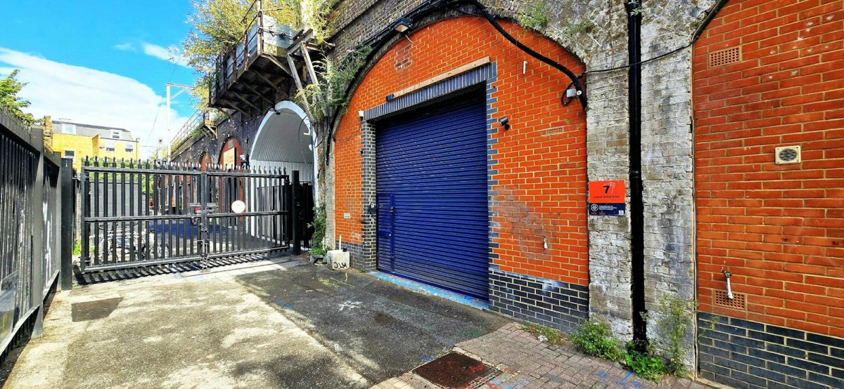 Industrial Unit To Let, Bethnal Green, London