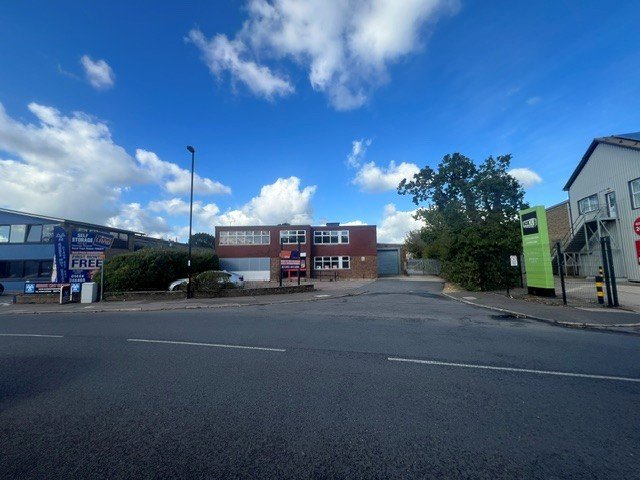 Industrial Unit in Burgess Hill - photo 2