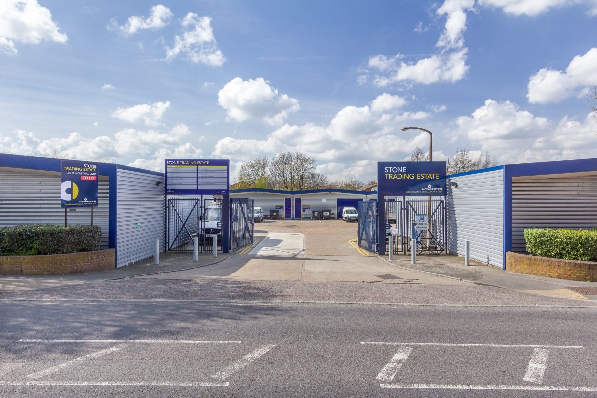 Industrial Unit in London - photo 2