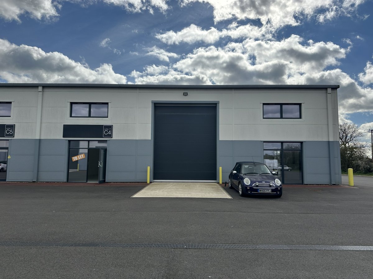 Industrial Unit in Hailsham - photo 2