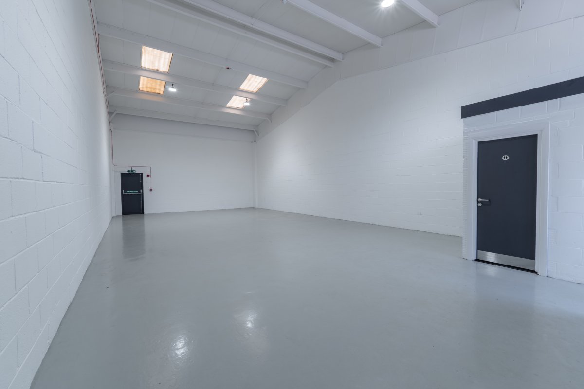 Industrial Unit in Croydon - photo 3
