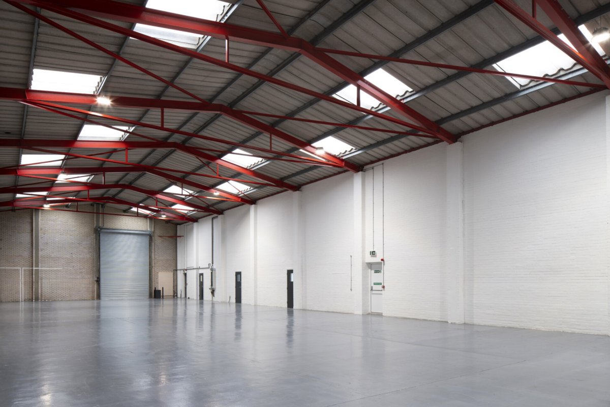 Industrial Unit in Coulsdon - photo 4