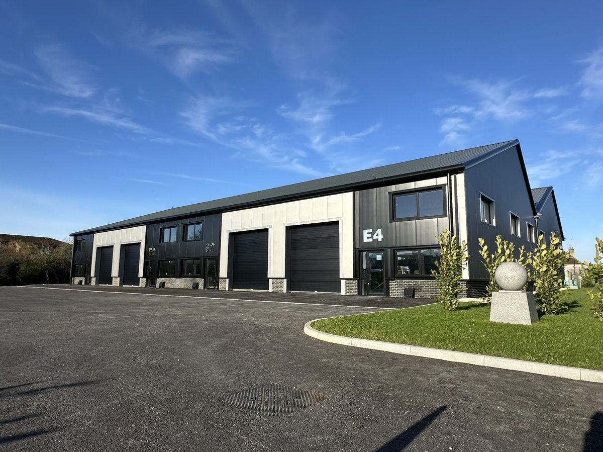 Industrial Unit in Eastbourne - photo 2