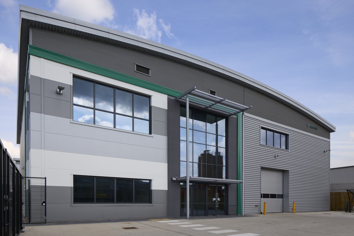 Industrial Unit in Croydon - photo 2