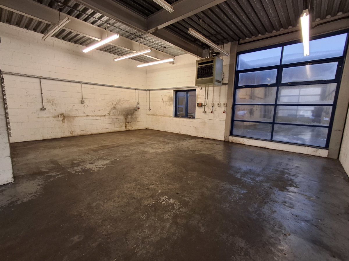 Industrial Unit in Shoreham By Sea - photo 3