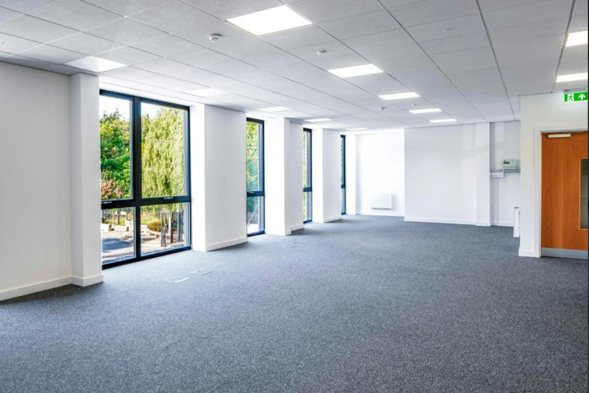 Industrial Unit in Erith - photo 2