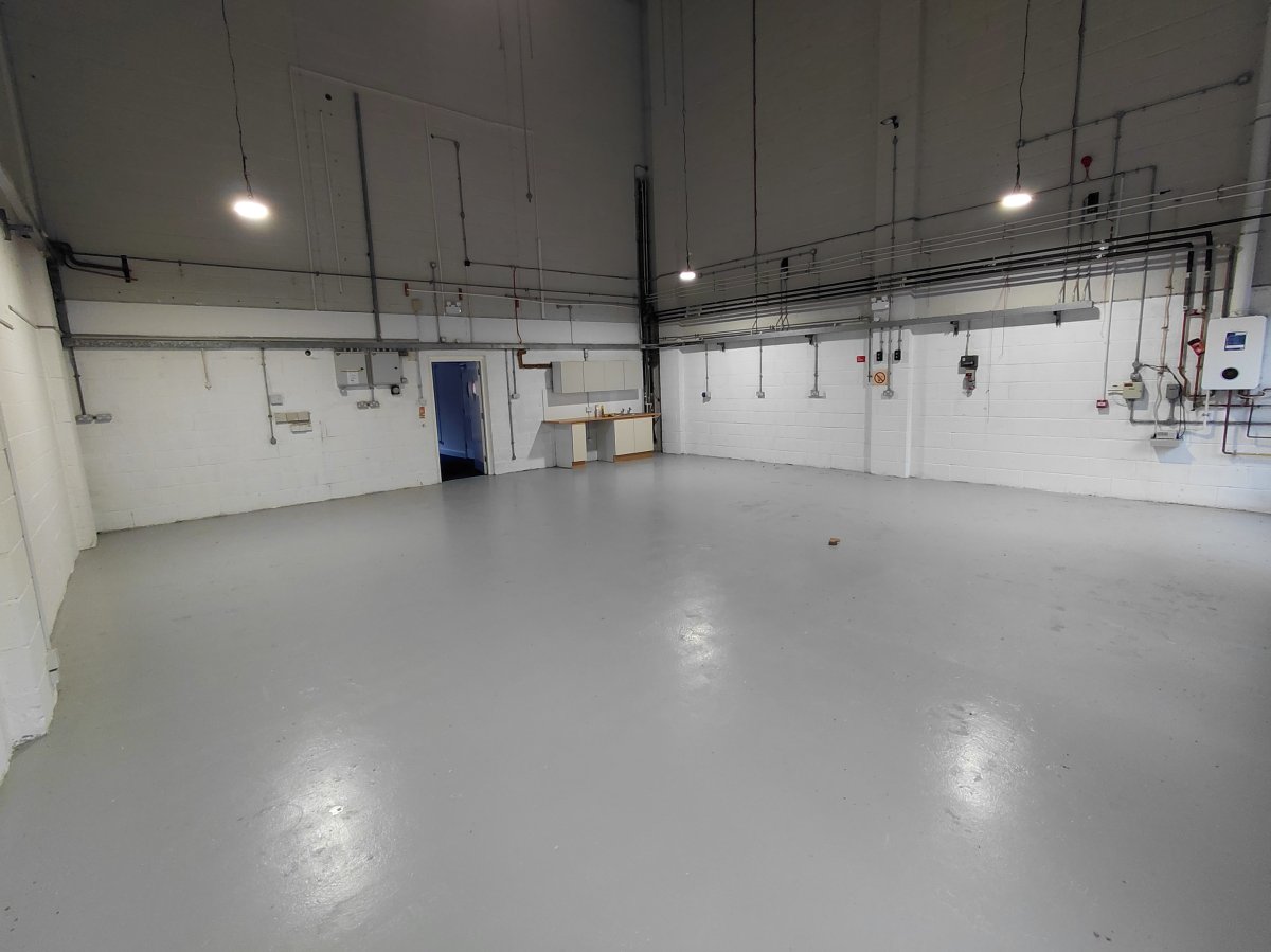 Industrial Unit in Dorking - photo 4