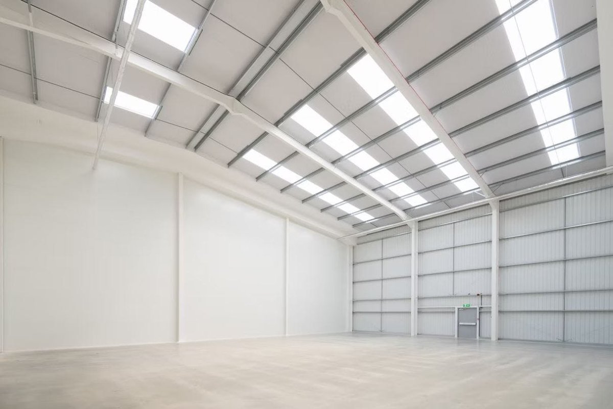 Industrial Unit in Dagenham - photo 3