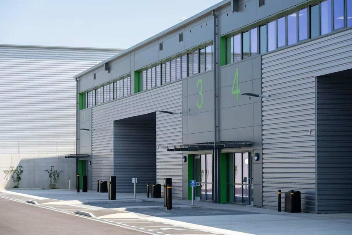 Industrial Unit in Dagenham - photo 3