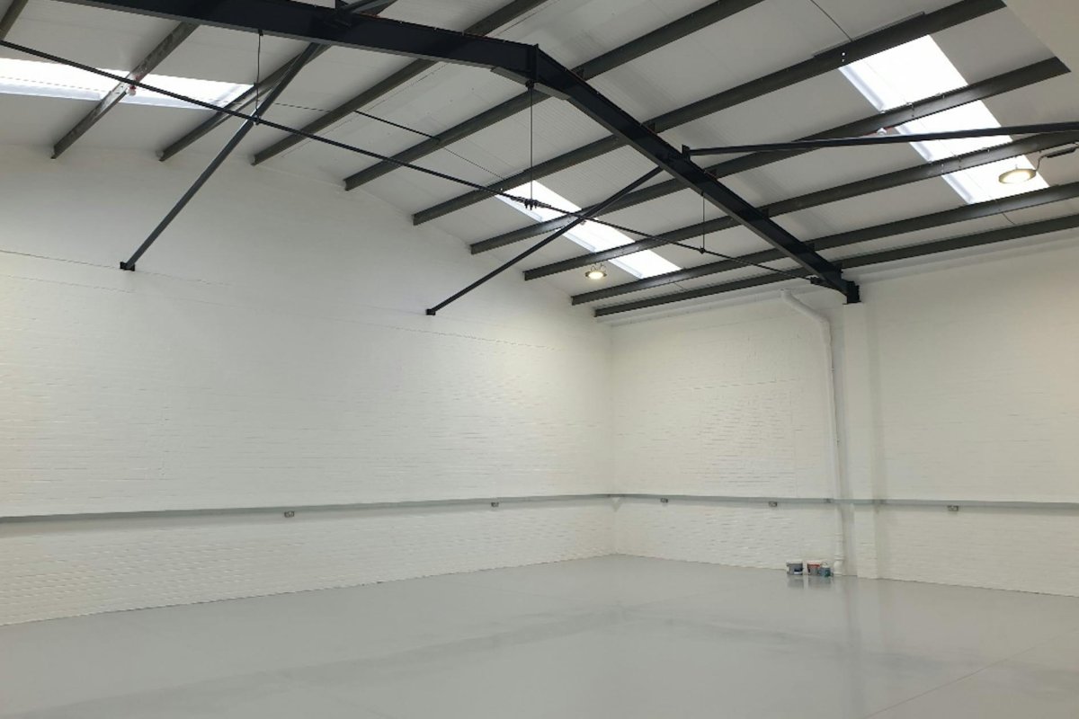 Industrial Unit in London - photo 3