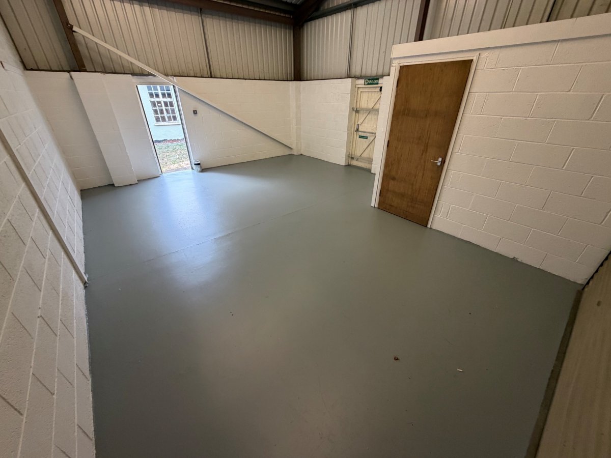 Industrial Unit in Burton-On-The-Wolds - photo 2