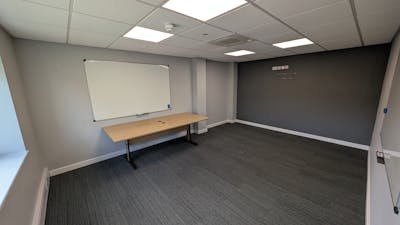 Industrial Unit in Winchester - photo 2