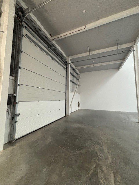 Industrial Unit in Bracknell - photo 4