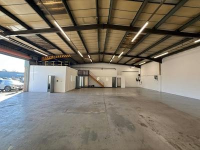 Industrial Unit in Peterborough - photo 2