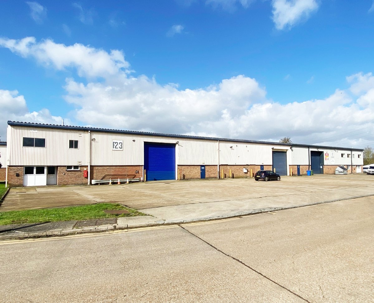 Industrial in Larkfield