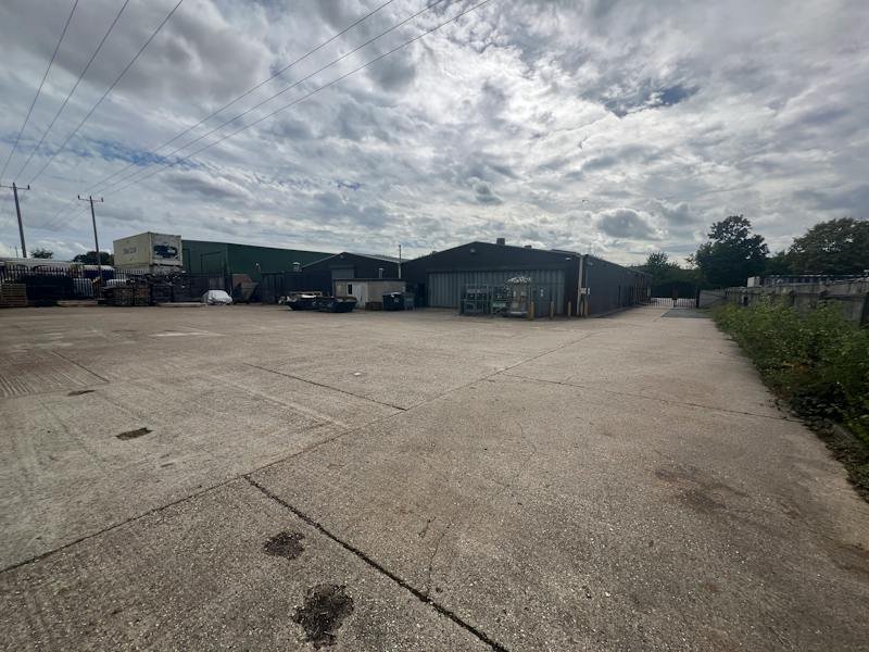 Industrial Unit in Fareham - photo 4