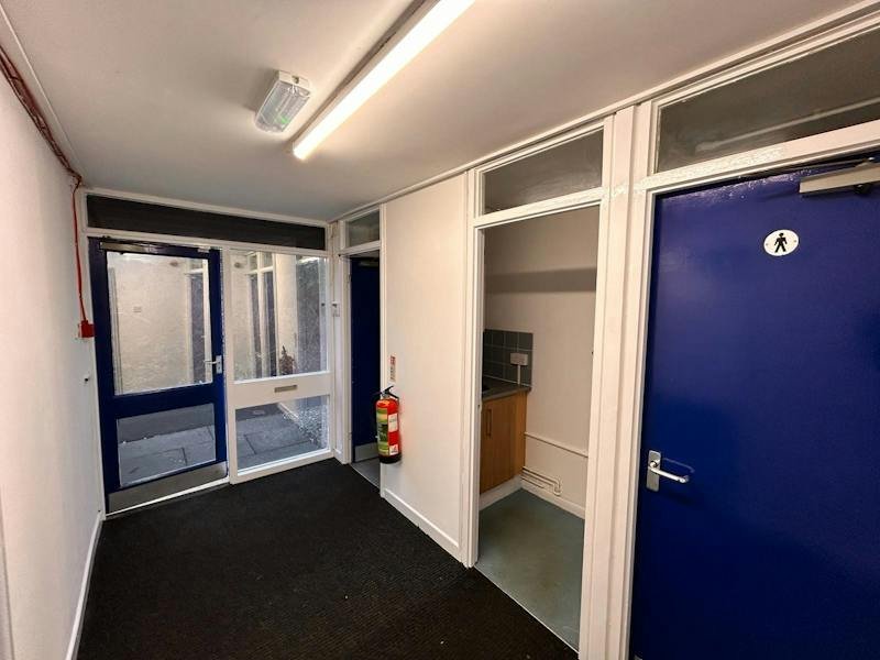 Industrial Unit in Telford - photo 4