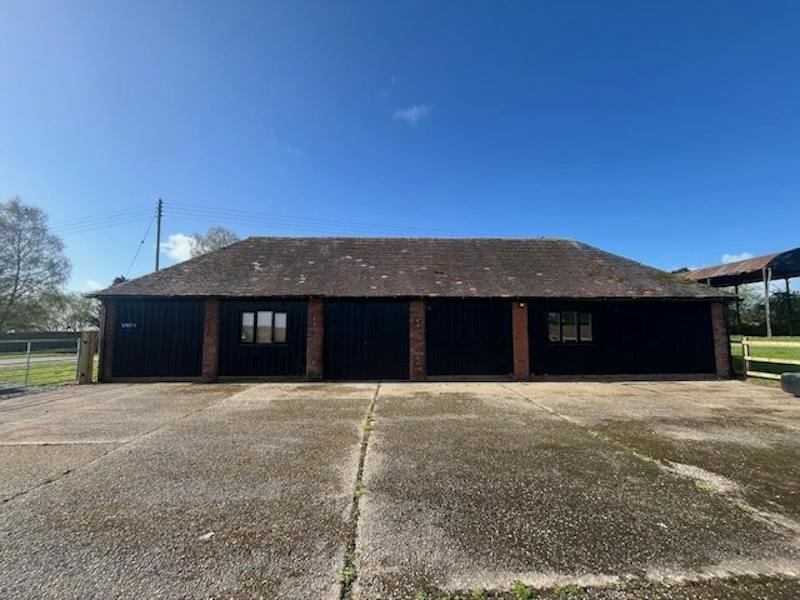 Industrial Unit in Tong - photo 2