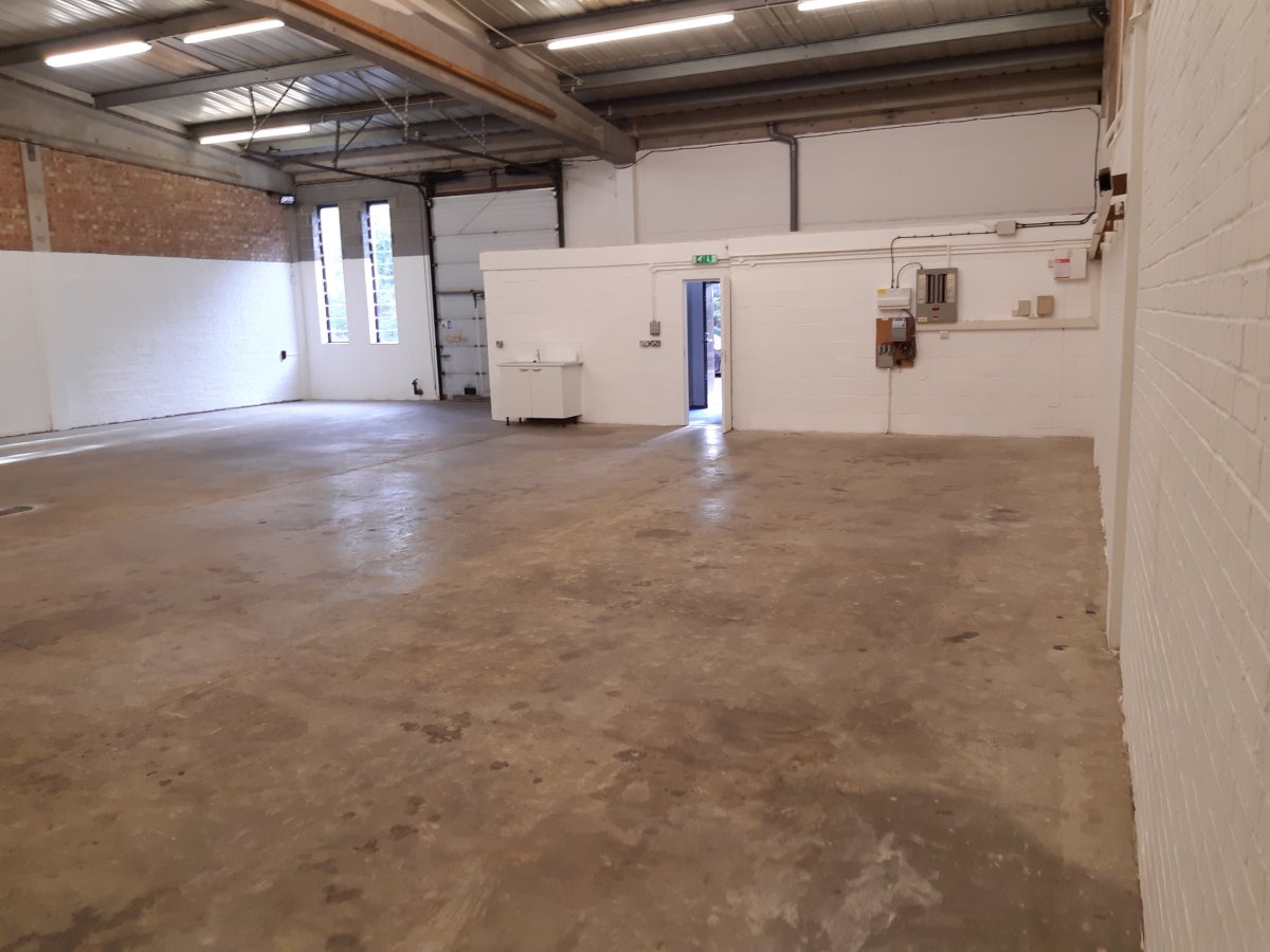 Industrial Unit in Chichester - photo 4
