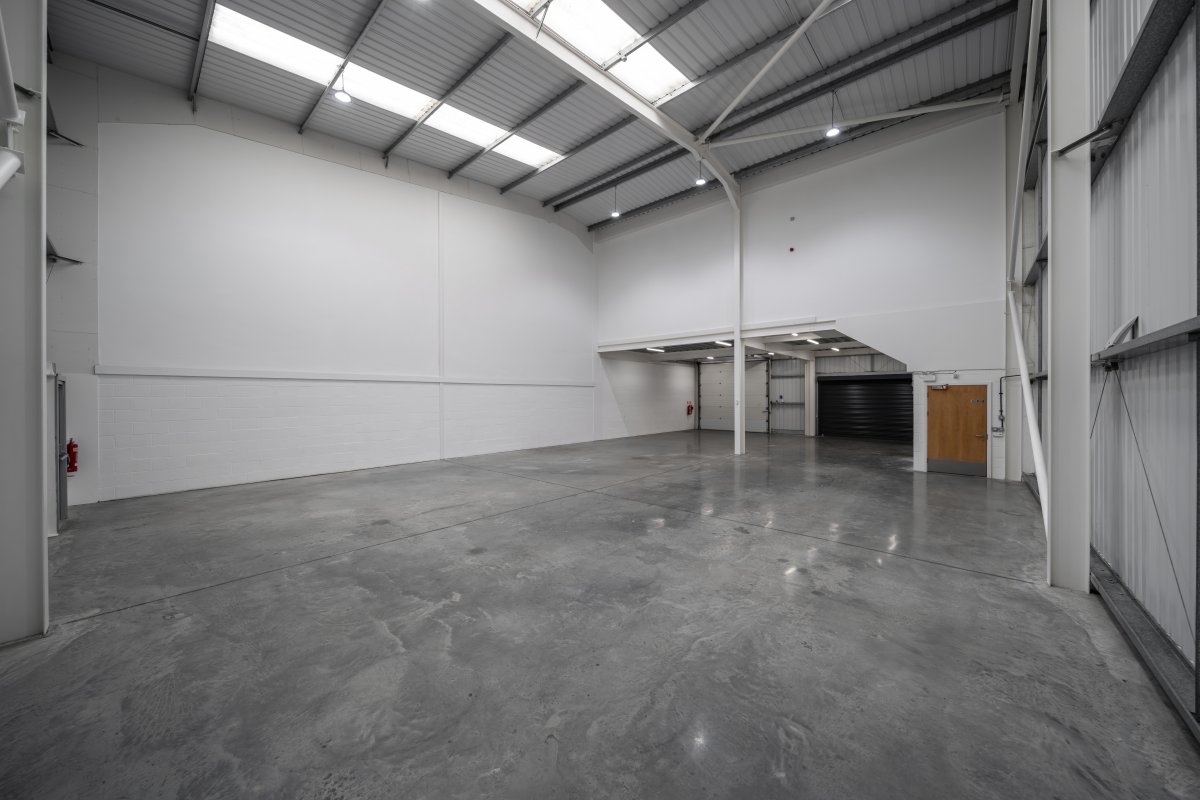 Industrial Unit in Croydon - photo 4
