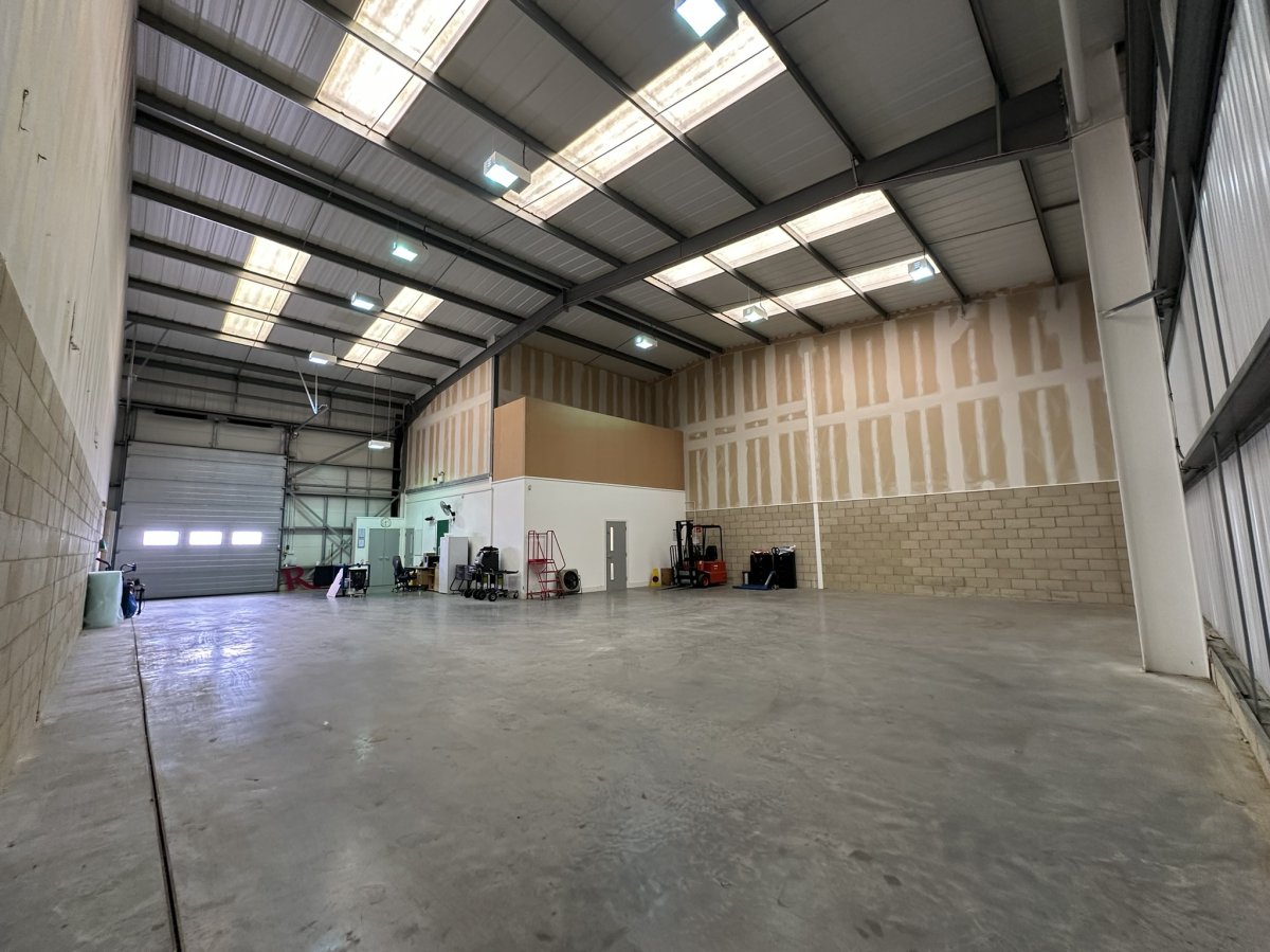 Industrial Unit in Eastbourne - photo 2