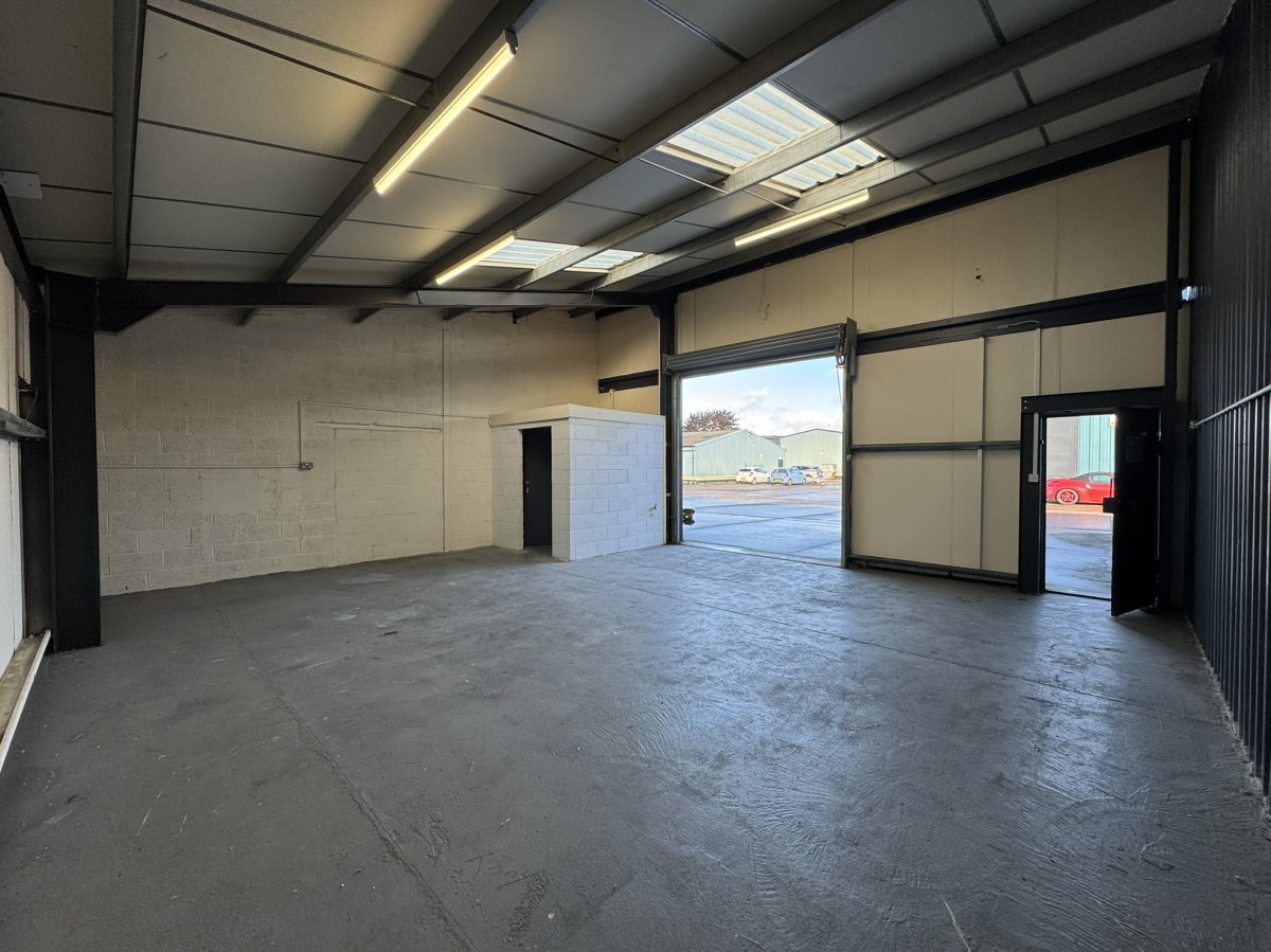 Industrial Unit in Doncaster - photo 4