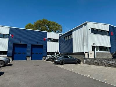 Industrial Unit in Romsey - photo 3